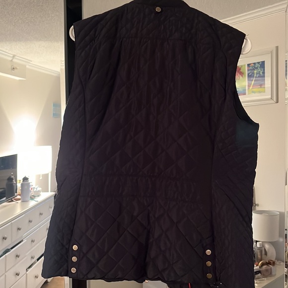 Very cute, preppy navy blue vest! - Picture 2 of 3